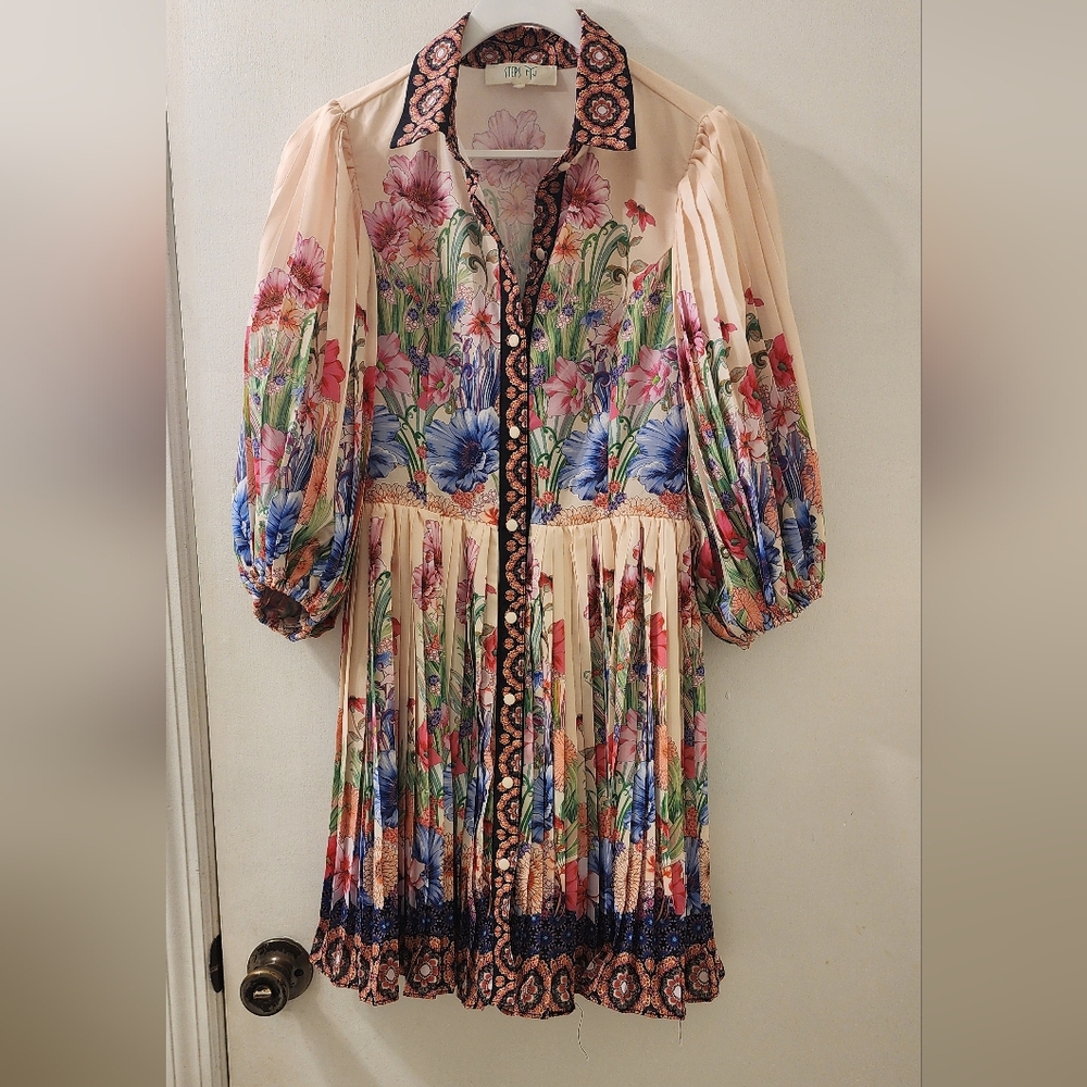 Floral Bohemian Dress Steps NY, size small.
